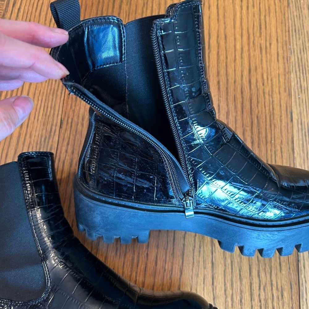 Simmi London Glossy Black Croc-Embossed Combat Boots Size 9 - Picture 4 of 11